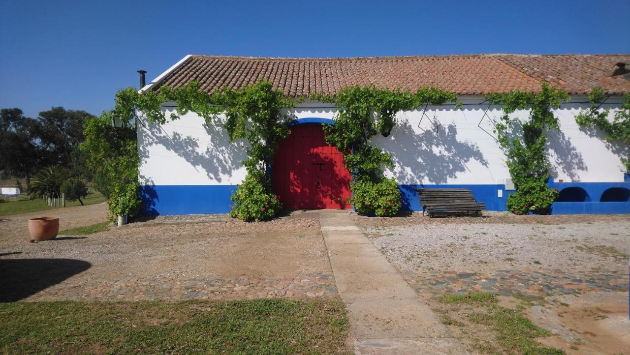 Lodge Monte Do Sobral Alcáçovas Exterior foto